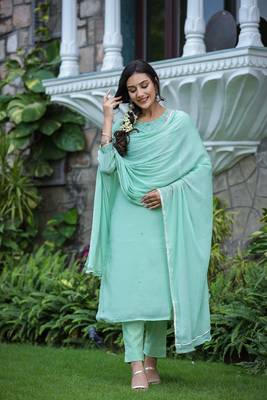 Green Embroidered Silk Kurta Pant Set With Dupatta (Set of 3) 7