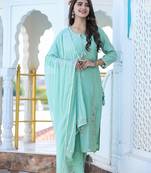 Green Embroidered Silk Kurta Pant Set With Dupatta (Set of 3)