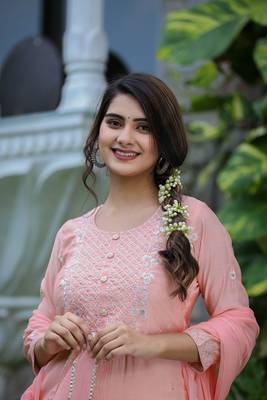 Pink Embroidered Silk Kurta Pant Set With Dupatta (Set of 3) 6