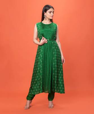 Green Medieval Kurta Set 1