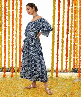 Blue Long Dress With Puffy Sleeves 3
