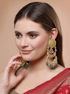 Grey pearl earrings 1