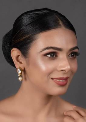Pearl Beaded Handcrafted Kundan Studs 1