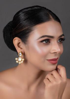 Pearl Beaded Handcrafted Kundan Earrings 1