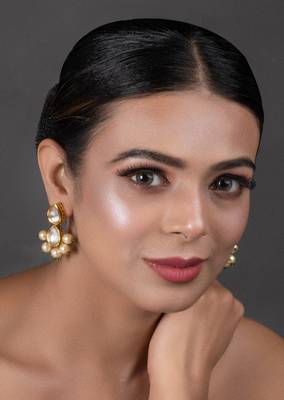 Pearl Beaded Handcrafted Kundan Earrings 2