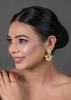 Pearl Beaded Handcrafted Kundan Earrings 3