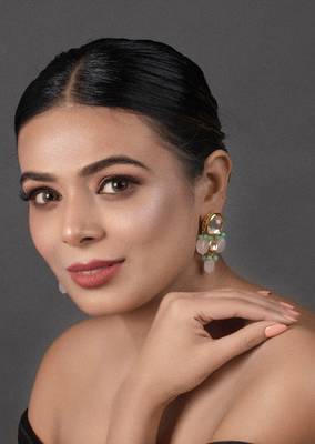 Kundan Earrings With Pastel Beads 2