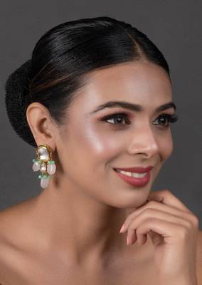 Kundan Earrings With Pastel Beads 3