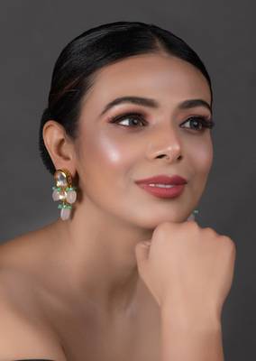 Kundan Earrings With Pastel Beads 4