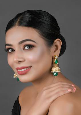 Green Gold Toned Pearl Beaded Kundan Jhumki 3