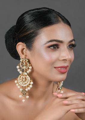 Pearl Beaded Handcrafted Kundan Earrings 2