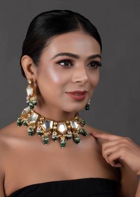 Green Gold Toned Handcrafted Kundan Necklace Set 1