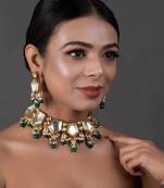 Green Gold Toned Handcrafted Kundan Necklace Set