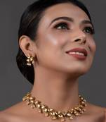 Elegant Tear Drop Shaped Necklace With Earrings