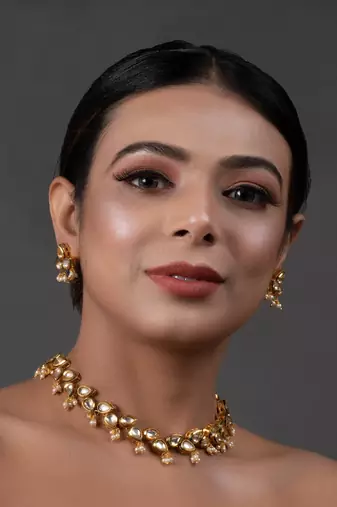 Elegant Tear Drop Shaped Necklace With Earrings