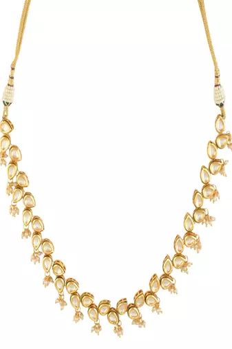 Elegant Tear Drop Shaped Necklace With Earrings