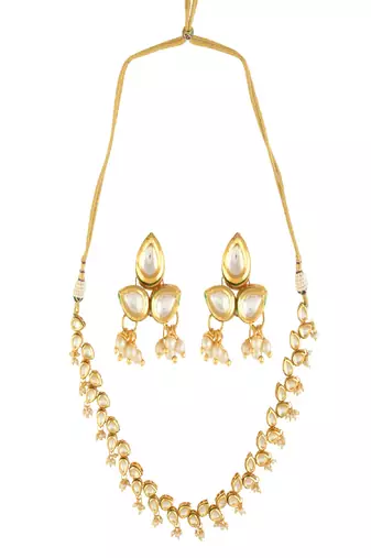 Elegant Tear Drop Shaped Necklace With Earrings