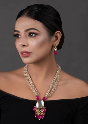 Ruby Beaded Kundan Necklace With Earrings 2