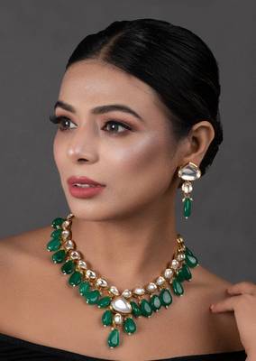 Emerald Beaded Gold Toned Kundan Necklace With Earrings 2