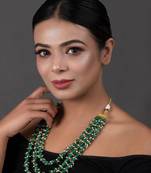 Emerald Beaded Necklace With Pearls