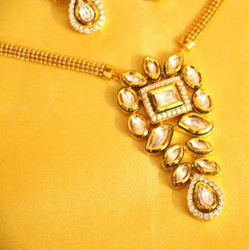 Kundan Meenakari Fusion Pendant Set 2