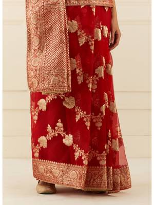 Geroo Jaipur Organza Banarasi Floral Zari Work Saree 3
