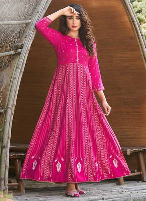 Elegant And Ethnic Pink Kurti With Beautiful Prints 1