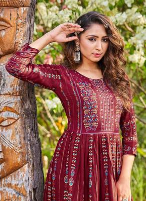 Ethnic Printed Maroon Kurti For Party Looks 2