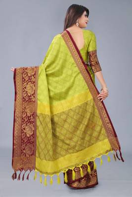Shine Light Green Colour Kylie Silk Saree With Handloom Weaving 4