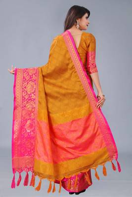 Shine Yellow Colour Kylie Silk Saree With Handloom Weaving 3