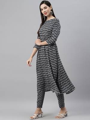 Black printed cotton cotton-kurtis 3