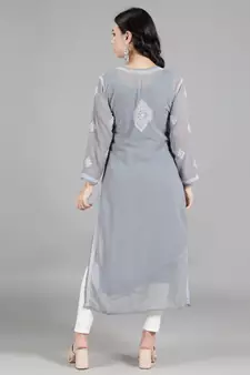 HAND EMBROIDERED LUCKNOWI CHIKANKARI GREY GEORGETTE KURTA WITH SLIP