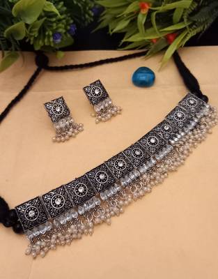Black necklaces 2