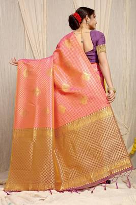 Peach Woven Silk Blend Saree With Blouse 3
