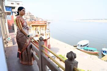 Beige woven Faux kanchipuram silk saree with blouse 3