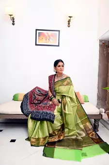 Green woven Faux kanchipuram silk saree with blouse