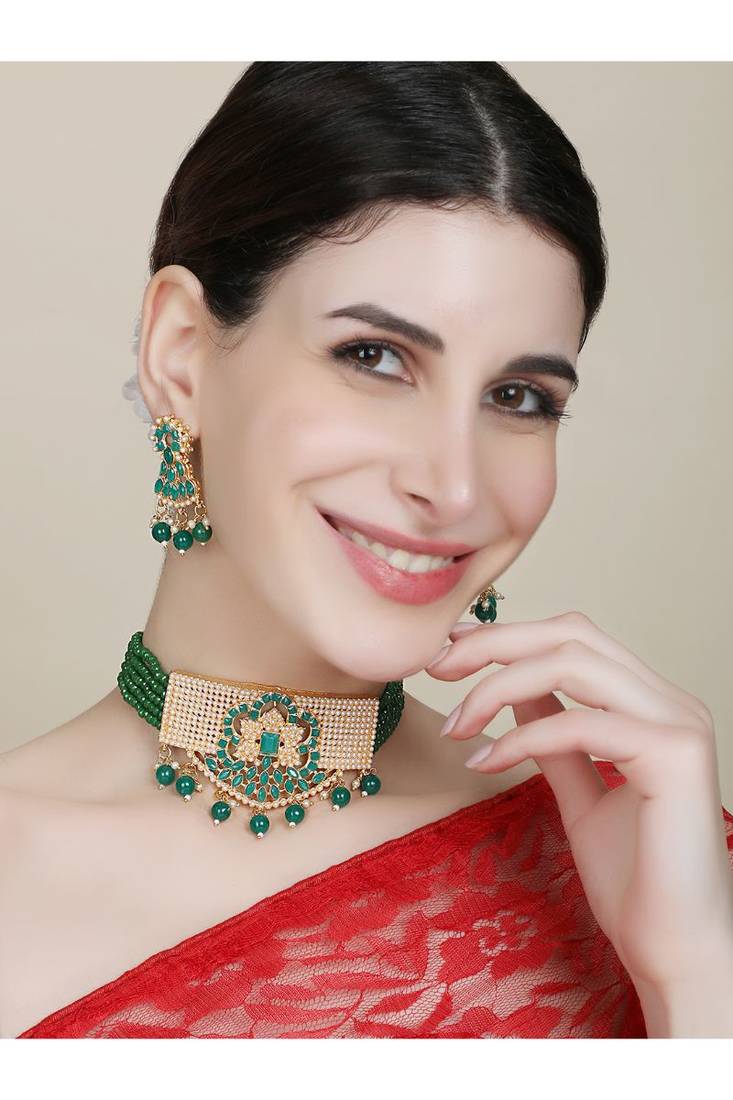 Pearl and Emerald Green Stone Choker Necklace
