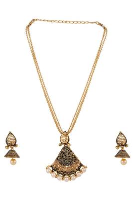 Antique Gold Plated Traditional Pendant Set with Pearl String 3