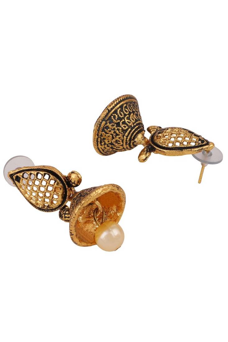 Antique Gold Plated Traditional Pendant Set with Pearl String