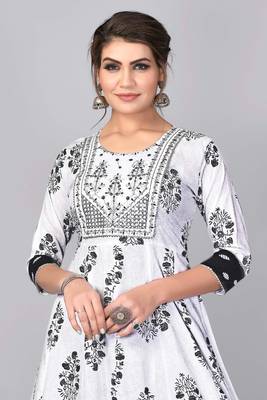 Heavy Rayon Anarkali  Foil with Embroidery Work Kurti 2