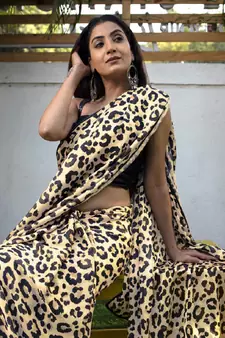 Cream Printed Satin Saree With Blouse