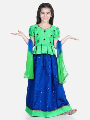 BownBee  Embroidered South Indian Pavda Pattu Lehenga- Green 1