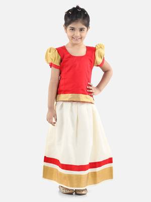 BownBee GirlsHalf Sleeve South Indian Pavda Pattu Lehenga- Red 3