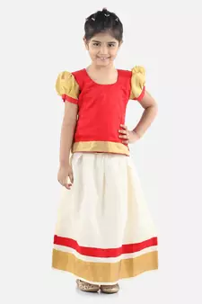 BownBee GirlsHalf Sleeve South Indian Pavda Pattu Lehenga- Red