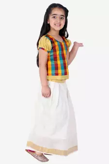 BownBee GirlsHalf Sleeve South Indian Pavda Pattu Lehenga- Multi