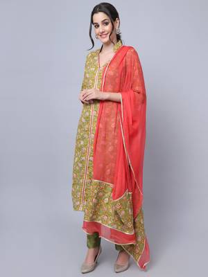 Mehendi Green Floral Kurti with Straight Pants and Dupatta 3