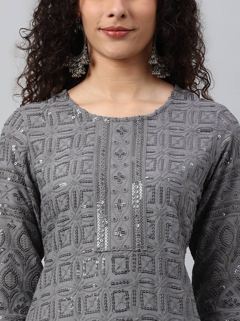 Kipek Womens Rayon Embroidery Straight Kurta