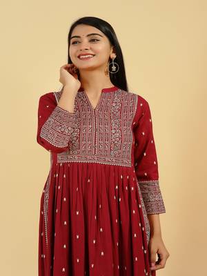 Kipek Womens rayon Printed A-line Kurta (Maroon) 5