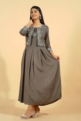 Kipek Womens Rayon Solid Flared Kurta jacket set (Grey) 3