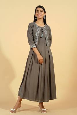 Kipek Womens Rayon Solid Flared Kurta jacket set (Grey) 4